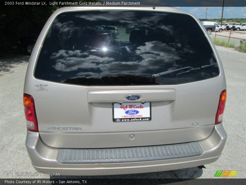 Light Parchment Gold Metallic / Medium Parchment 2003 Ford Windstar LX
