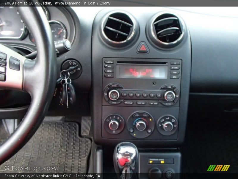 White Diamond Tri Coat / Ebony 2009 Pontiac G6 V6 Sedan