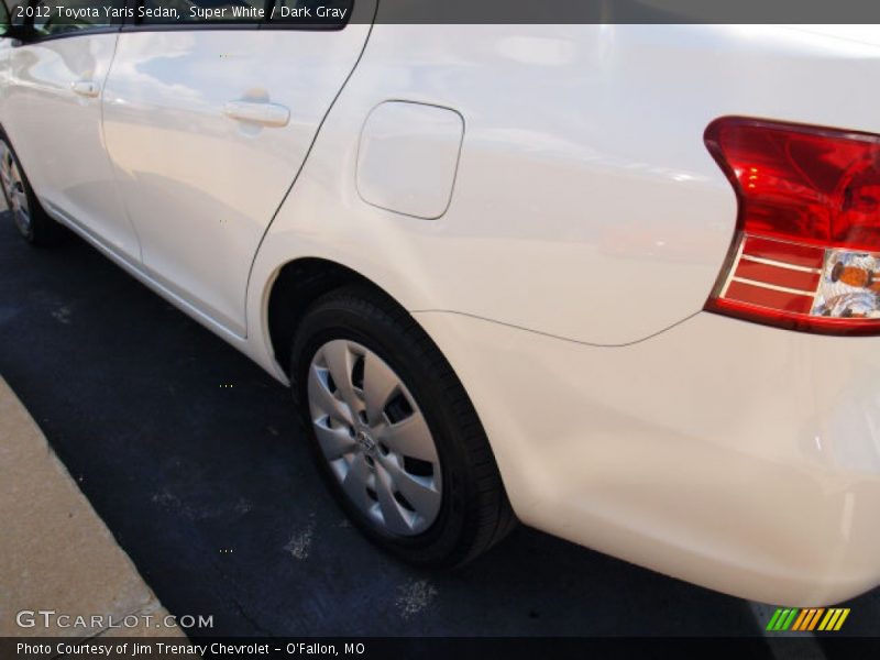 Super White / Dark Gray 2012 Toyota Yaris Sedan