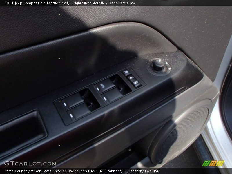 Bright Silver Metallic / Dark Slate Gray 2011 Jeep Compass 2.4 Latitude 4x4