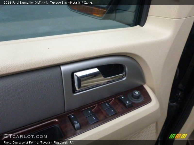 Tuxedo Black Metallic / Camel 2011 Ford Expedition XLT 4x4