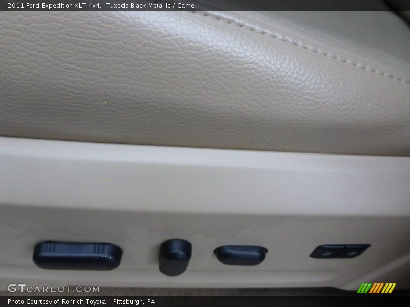 Tuxedo Black Metallic / Camel 2011 Ford Expedition XLT 4x4