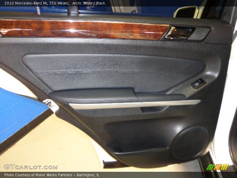 Arctic White / Black 2010 Mercedes-Benz ML 350 4Matic