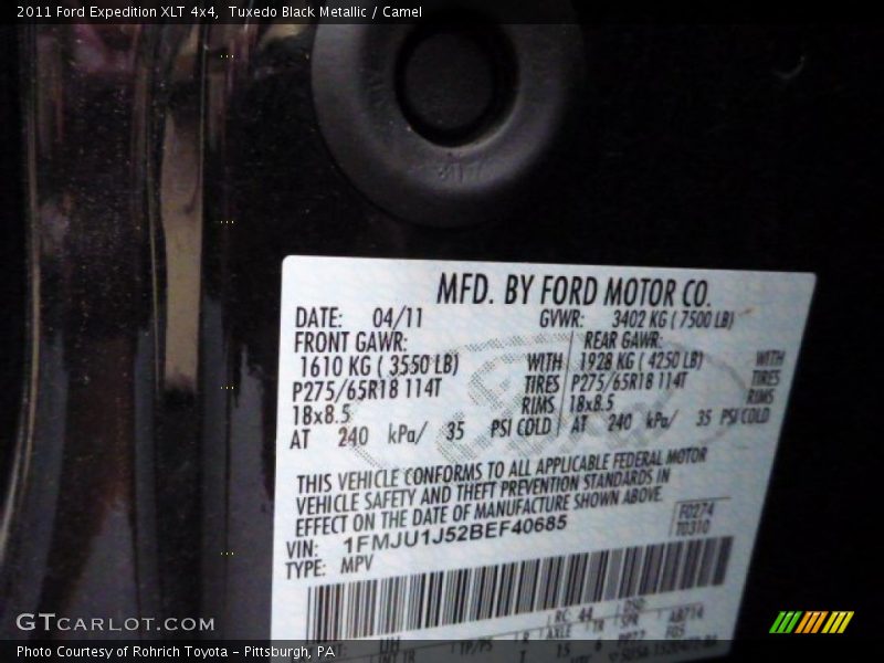 Tuxedo Black Metallic / Camel 2011 Ford Expedition XLT 4x4