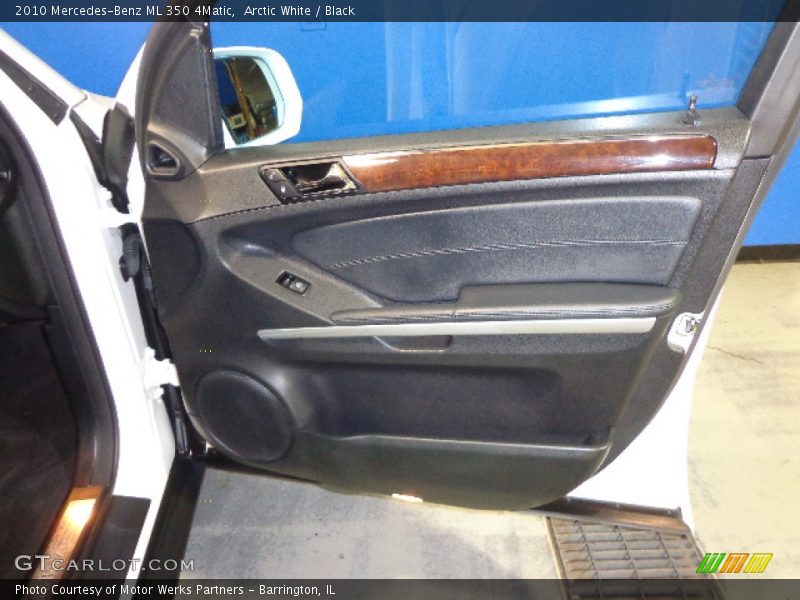 Arctic White / Black 2010 Mercedes-Benz ML 350 4Matic