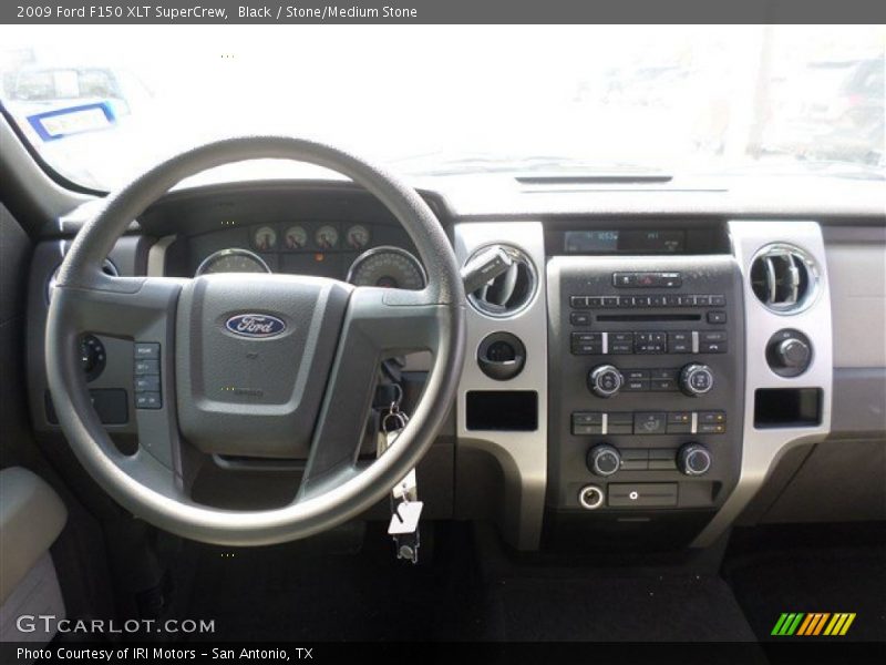 Dashboard of 2009 F150 XLT SuperCrew