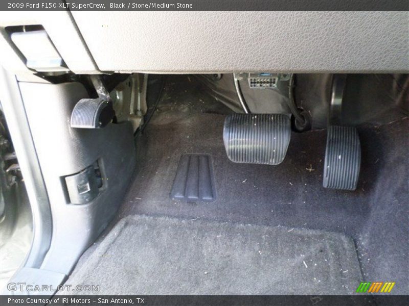 Black / Stone/Medium Stone 2009 Ford F150 XLT SuperCrew