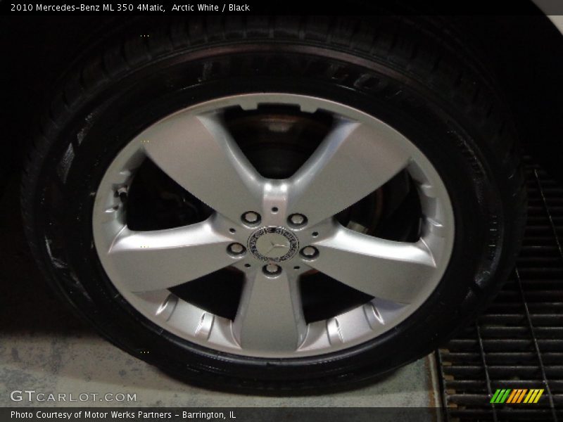 Arctic White / Black 2010 Mercedes-Benz ML 350 4Matic