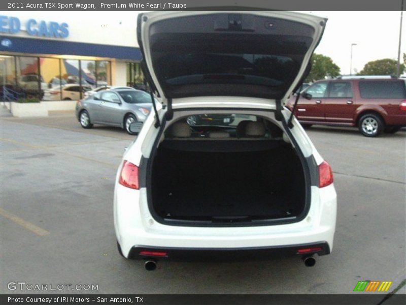 Premium White Pearl / Taupe 2011 Acura TSX Sport Wagon