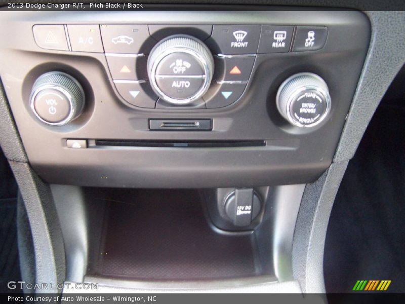 Pitch Black / Black 2013 Dodge Charger R/T