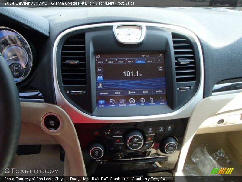 Controls of 2014 300 AWD