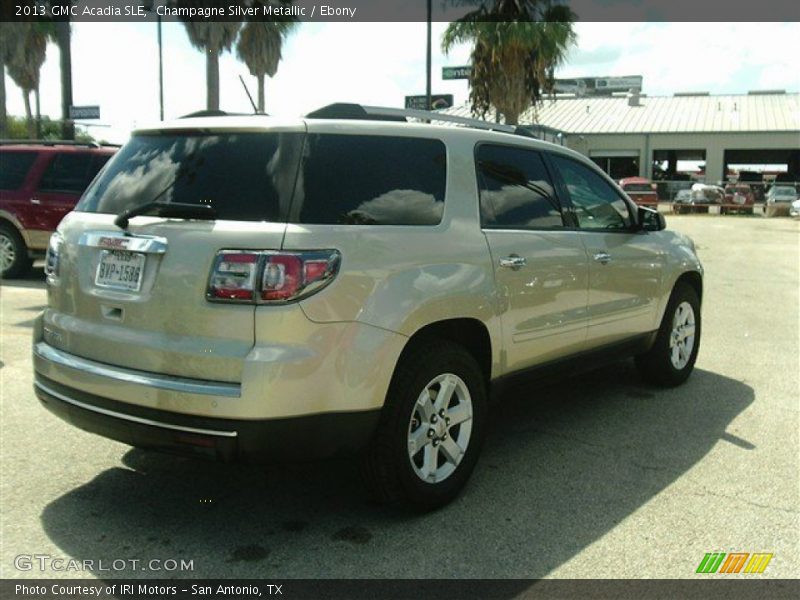 Champagne Silver Metallic / Ebony 2013 GMC Acadia SLE