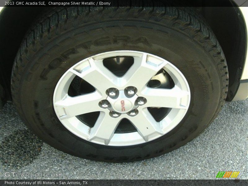 Champagne Silver Metallic / Ebony 2013 GMC Acadia SLE