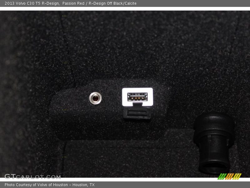 Passion Red / R-Design Off Black/Calcite 2013 Volvo C30 T5 R-Design