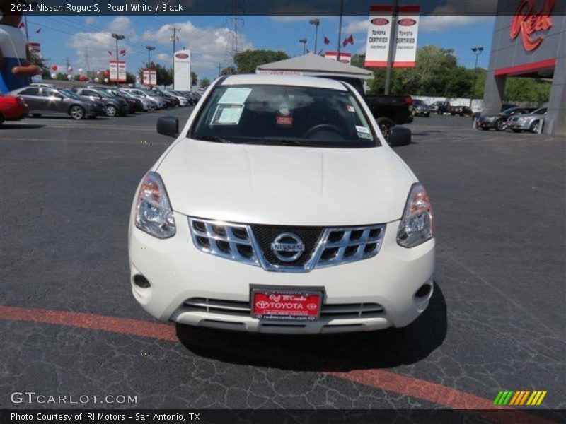 Pearl White / Black 2011 Nissan Rogue S