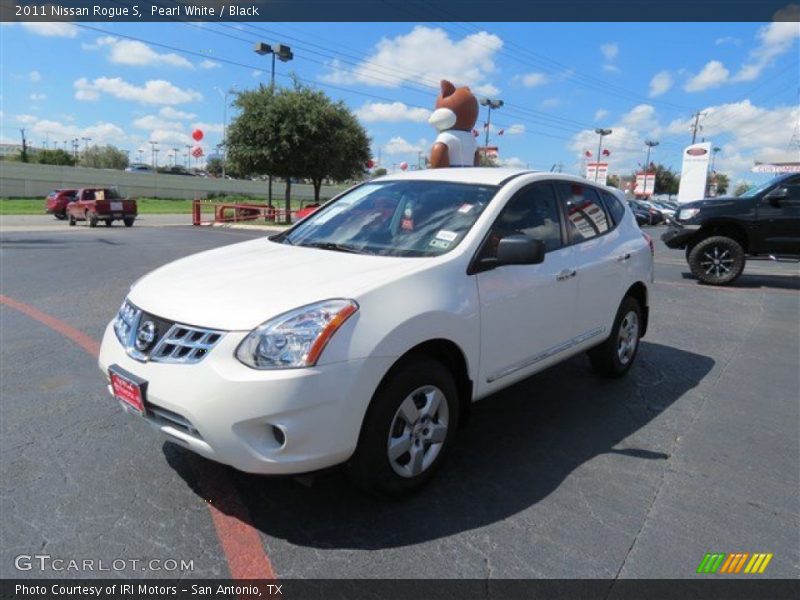 Pearl White / Black 2011 Nissan Rogue S