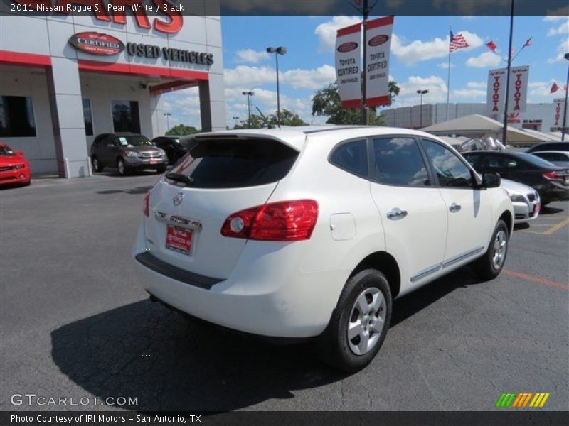 Pearl White / Black 2011 Nissan Rogue S