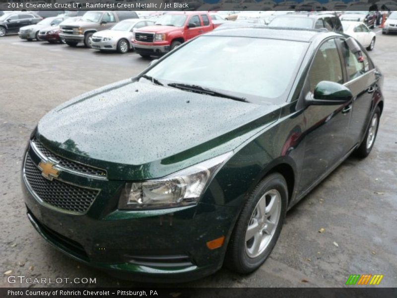 Front 3/4 View of 2014 Cruze LT