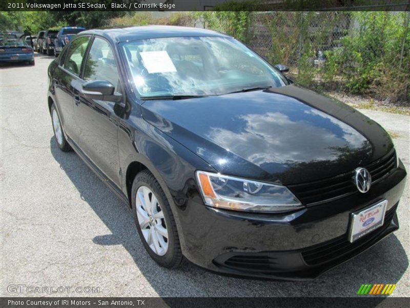 Black / Cornsilk Beige 2011 Volkswagen Jetta SE Sedan