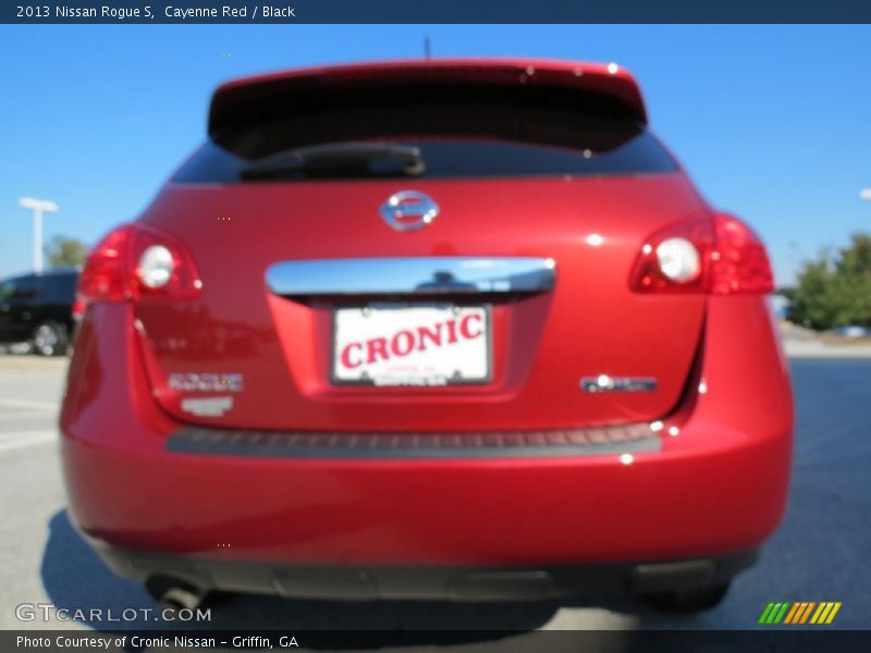Cayenne Red / Black 2013 Nissan Rogue S