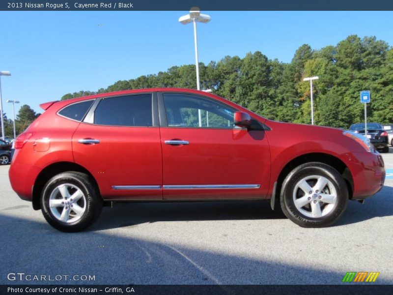 Cayenne Red / Black 2013 Nissan Rogue S