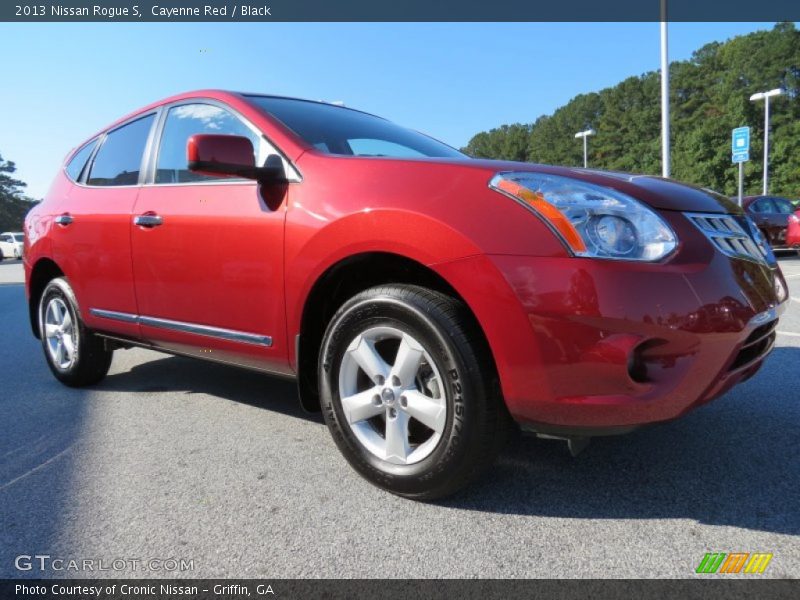 Cayenne Red / Black 2013 Nissan Rogue S