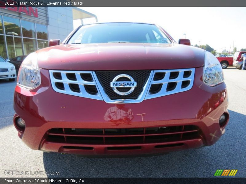 Cayenne Red / Black 2013 Nissan Rogue S