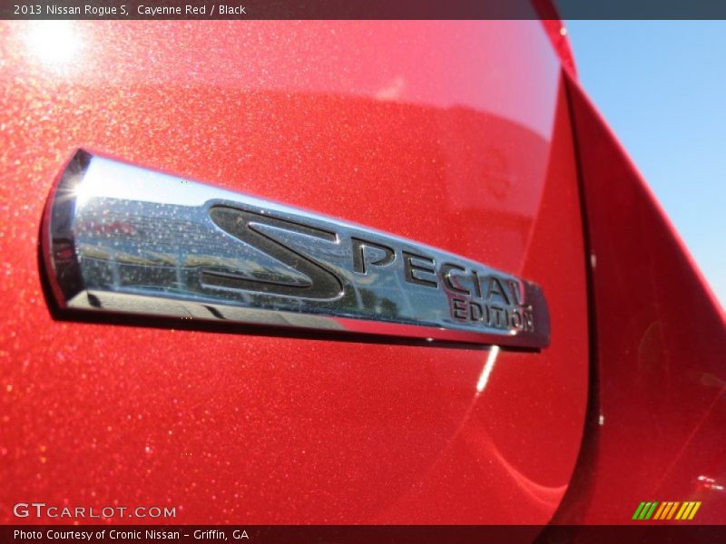 Cayenne Red / Black 2013 Nissan Rogue S