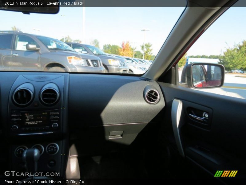 Cayenne Red / Black 2013 Nissan Rogue S