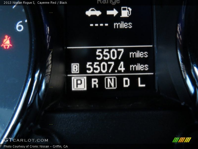 Cayenne Red / Black 2013 Nissan Rogue S