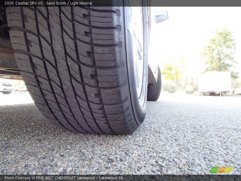 Sand Storm / Light Neutral 2005 Cadillac SRX V6