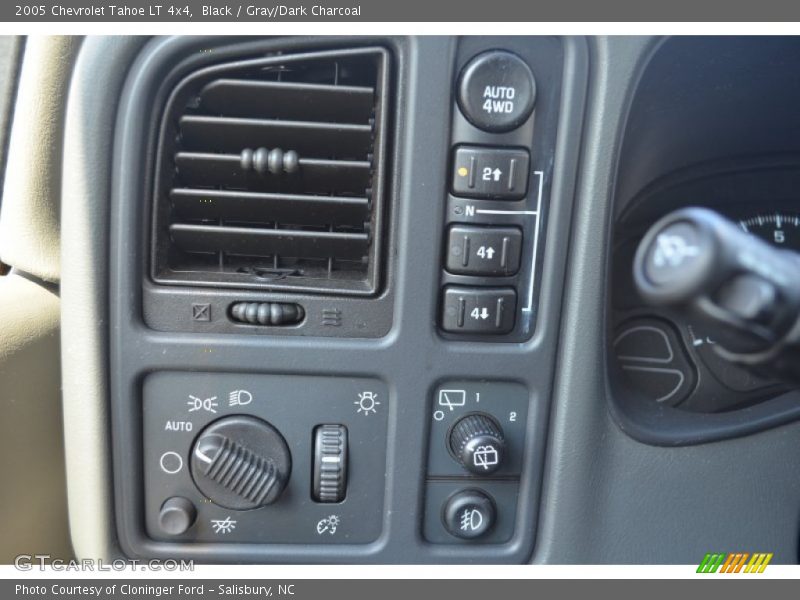 Black / Gray/Dark Charcoal 2005 Chevrolet Tahoe LT 4x4