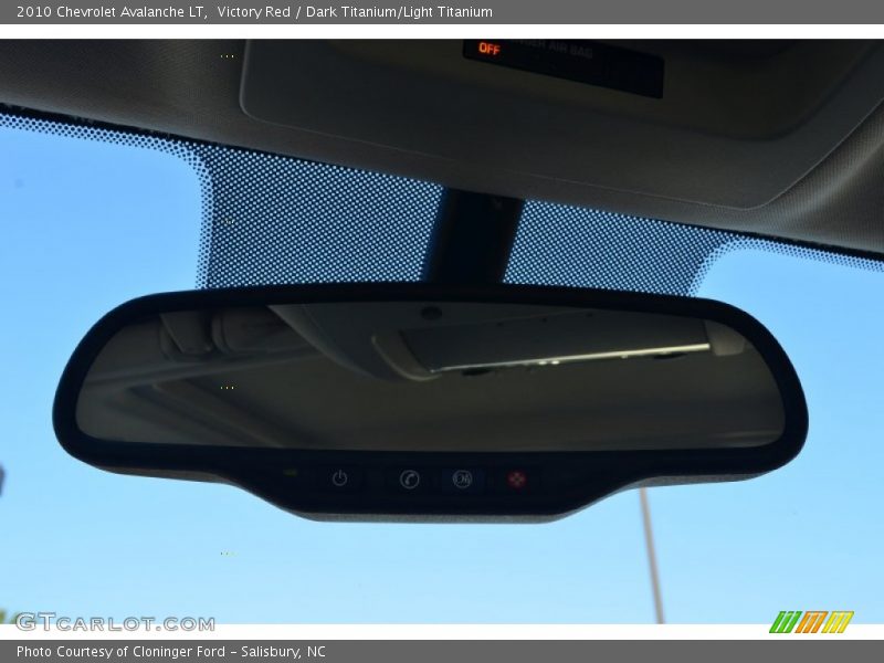Victory Red / Dark Titanium/Light Titanium 2010 Chevrolet Avalanche LT