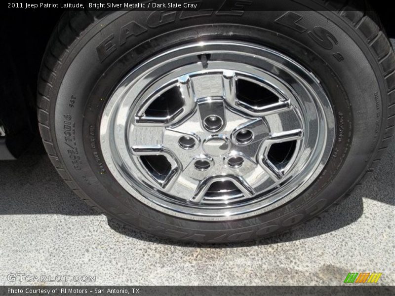 Bright Silver Metallic / Dark Slate Gray 2011 Jeep Patriot Latitude