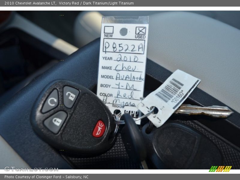 Victory Red / Dark Titanium/Light Titanium 2010 Chevrolet Avalanche LT