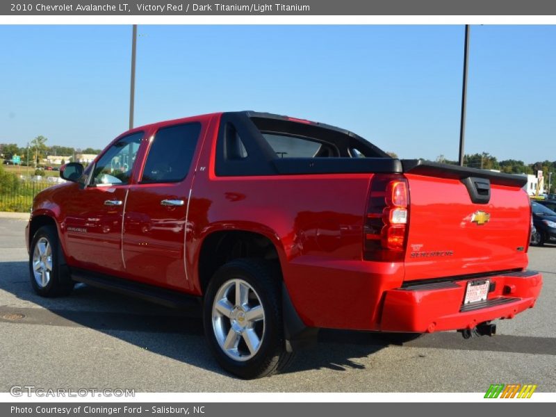 Victory Red / Dark Titanium/Light Titanium 2010 Chevrolet Avalanche LT