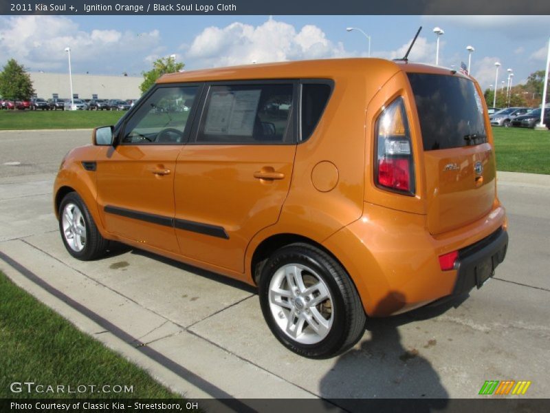 Ignition Orange / Black Soul Logo Cloth 2011 Kia Soul +