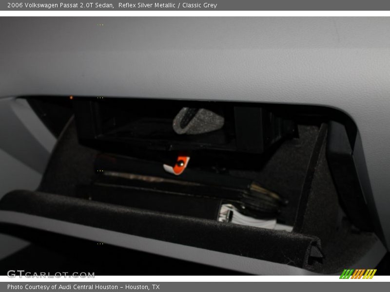 Reflex Silver Metallic / Classic Grey 2006 Volkswagen Passat 2.0T Sedan