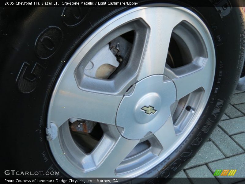 Graystone Metallic / Light Cashmere/Ebony 2005 Chevrolet TrailBlazer LT