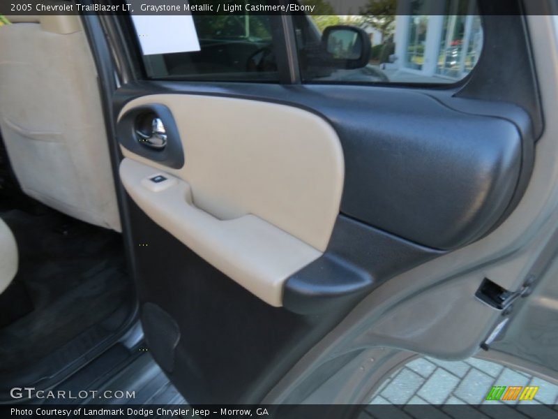 Graystone Metallic / Light Cashmere/Ebony 2005 Chevrolet TrailBlazer LT