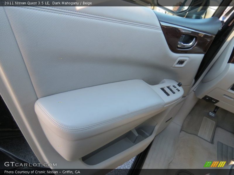 Dark Mahogany / Beige 2011 Nissan Quest 3.5 LE