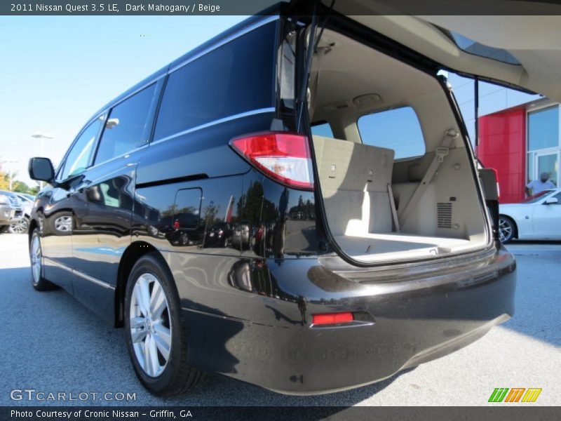 Dark Mahogany / Beige 2011 Nissan Quest 3.5 LE