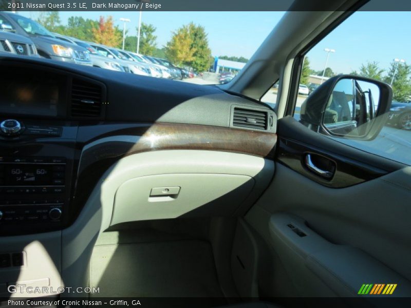Dark Mahogany / Beige 2011 Nissan Quest 3.5 LE