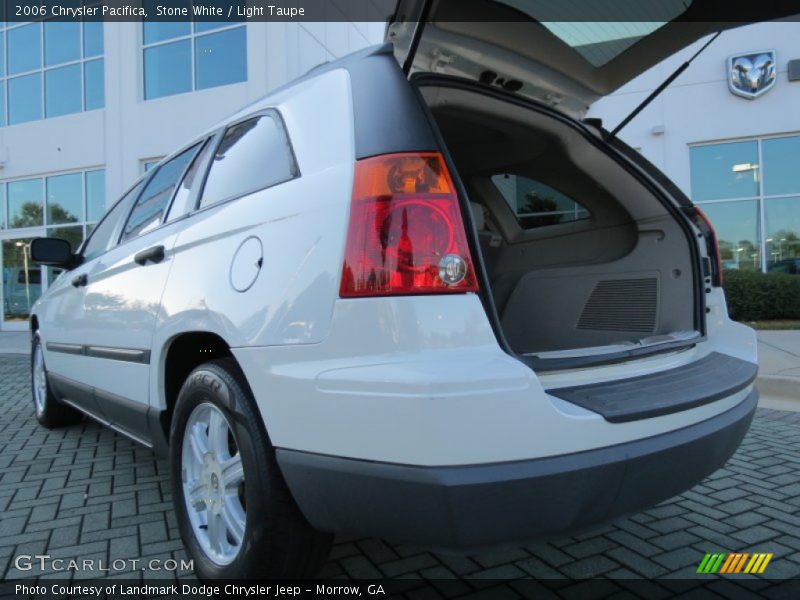 Stone White / Light Taupe 2006 Chrysler Pacifica