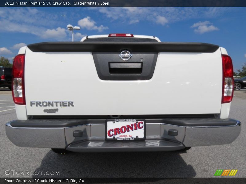 Glacier White / Steel 2013 Nissan Frontier S V6 Crew Cab