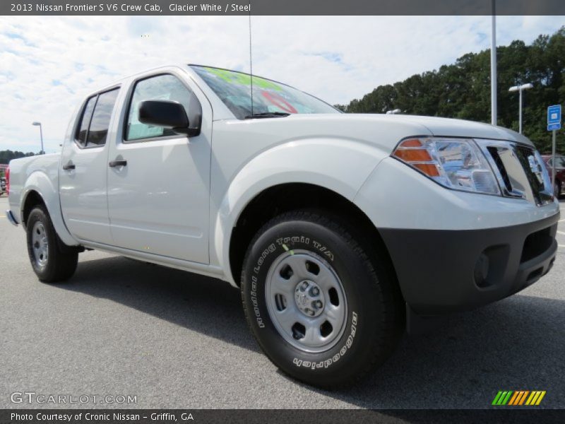 Glacier White / Steel 2013 Nissan Frontier S V6 Crew Cab
