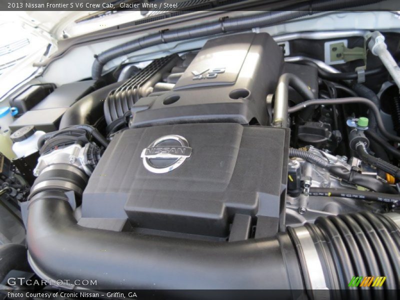 Glacier White / Steel 2013 Nissan Frontier S V6 Crew Cab