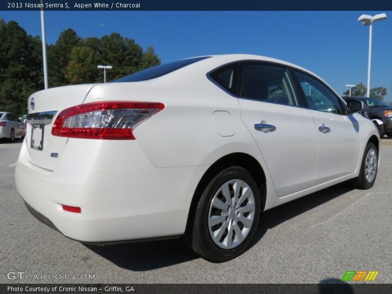 Aspen White / Charcoal 2013 Nissan Sentra S