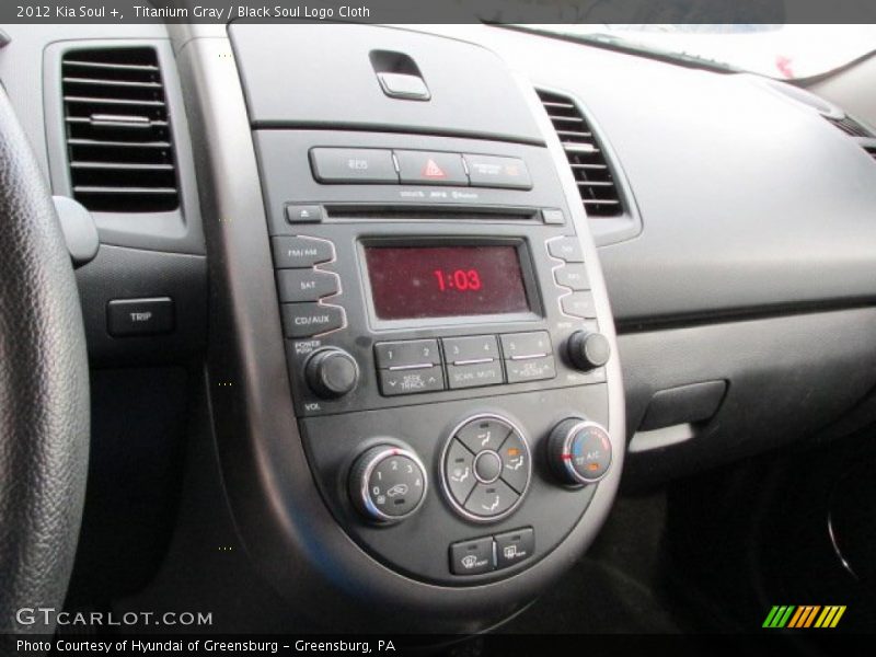 Titanium Gray / Black Soul Logo Cloth 2012 Kia Soul +