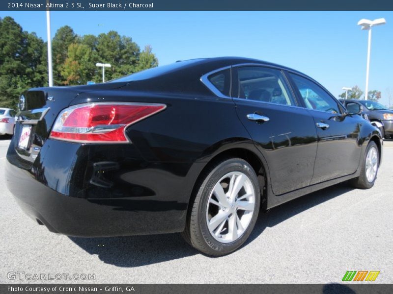 Super Black / Charcoal 2014 Nissan Altima 2.5 SL